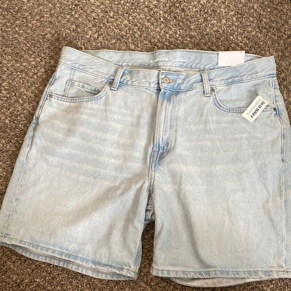 Old Navy Slouchy Straight Denim Shorts NWT - Picture 1 of 3